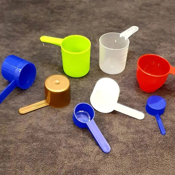 Colored Plastic Measuring Scoop